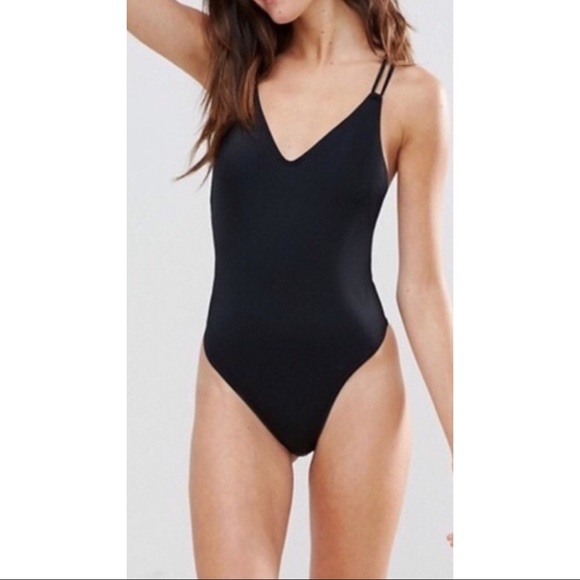 NWOT- Cross-back high leg swimsuit - Picture 4 of 6